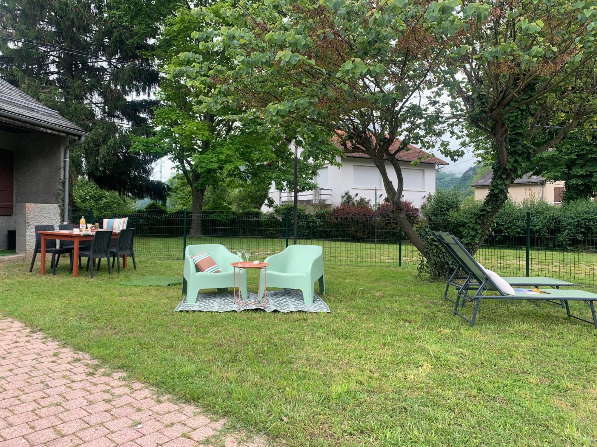 Apartment La Unique - Le Jardin Sur Les Pyrenees- Vue Panoramique Montagne -jardin Cloture Prive De 100m2-parking-linge De Lit Et Serviettes Compris-