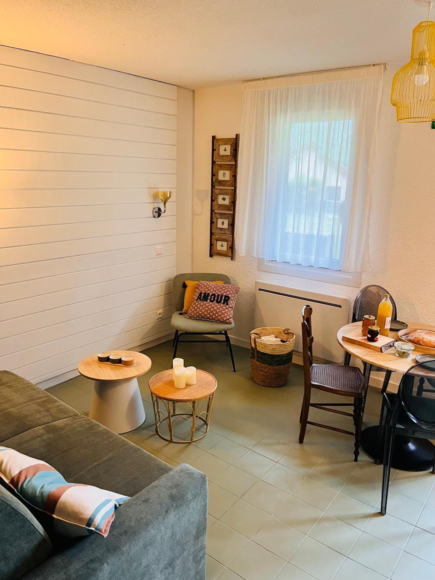 La Unique - Le Jardin Sur Les Pyrenees- Vue Panoramique Montagne -jardin Cloture Prive De 100m2-parking-linge De Lit Et Serviettes Compris- Apartment *