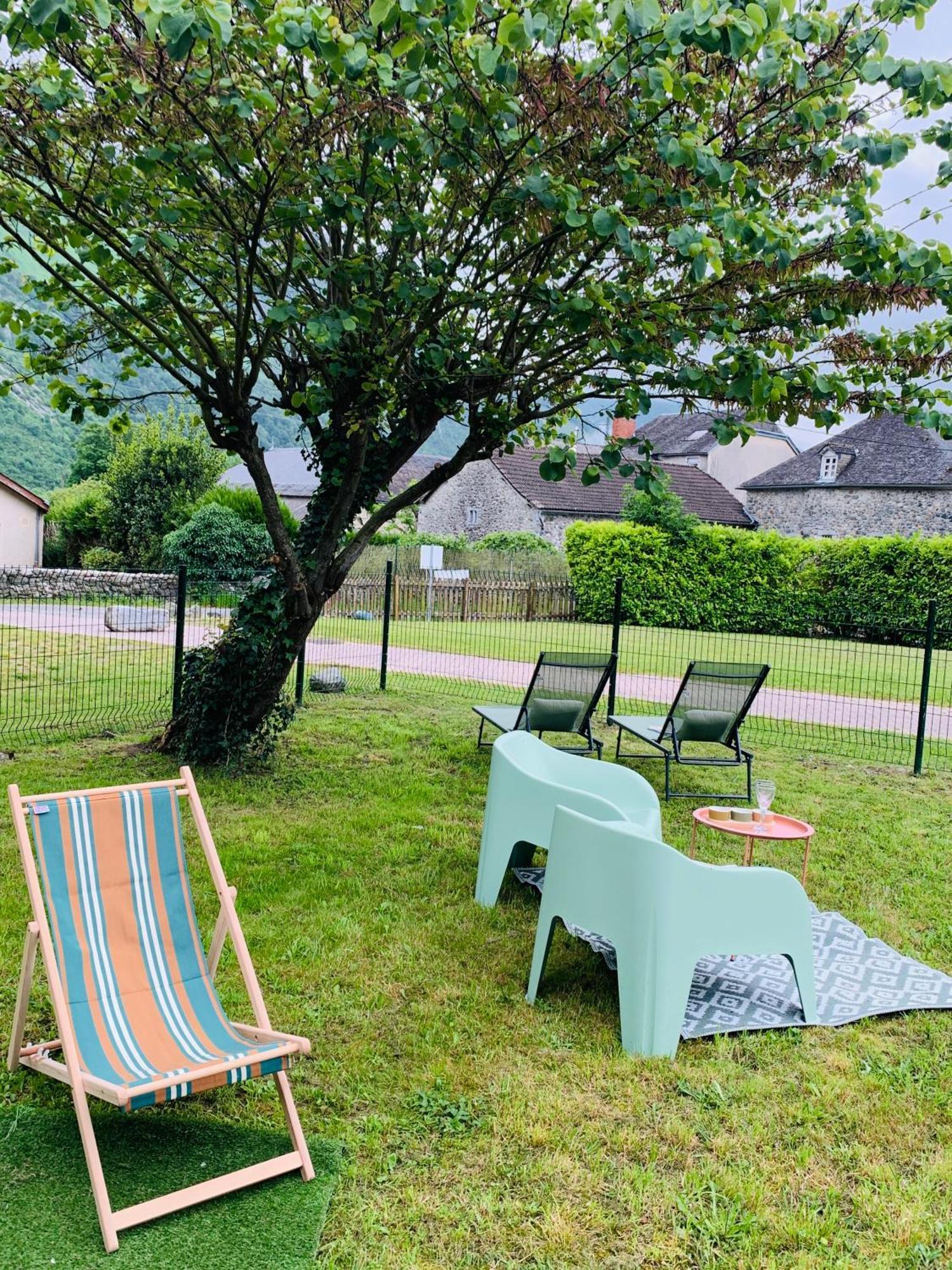Apartment La Unique - Le Jardin Sur Les Pyrenees- Vue Panoramique Montagne -jardin Cloture Prive De 100m2-parking-linge De Lit Et Serviettes Compris- Bielle