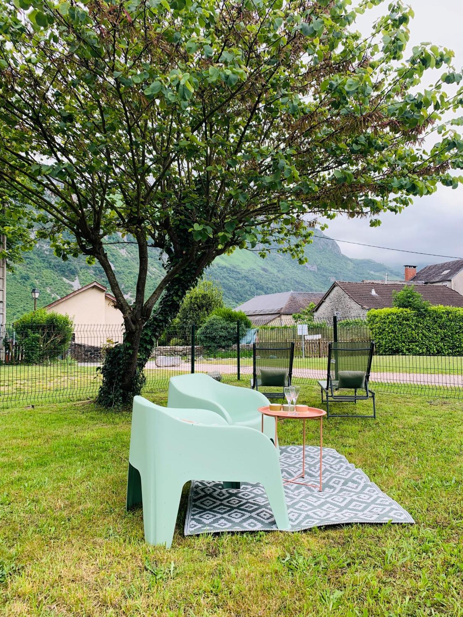 La Unique - Le Jardin Sur Les Pyrenees- Vue Panoramique Montagne -jardin Cloture Prive De 100m2-parking-linge De Lit Et Serviettes Compris- Apartment *