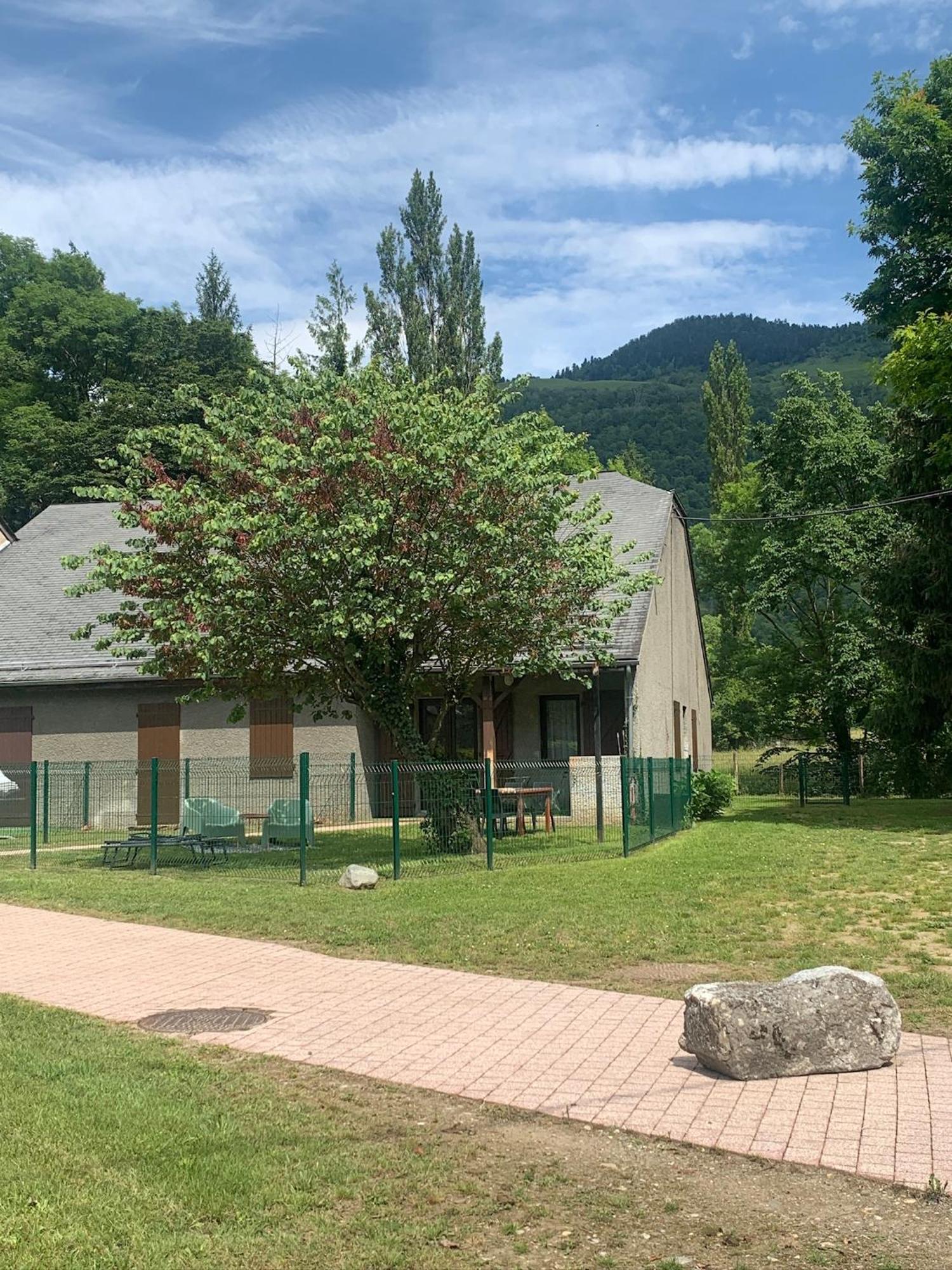 La Unique - Le Jardin Sur Les Pyrenees- Vue Panoramique Montagne -jardin Cloture Prive De 100m2-parking-linge De Lit Et Serviettes Compris- *