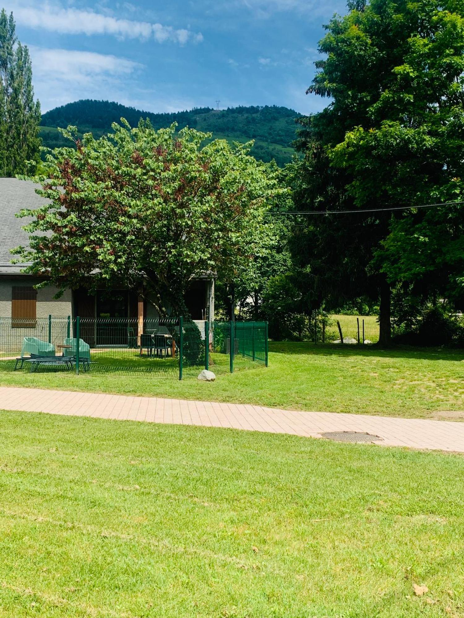 Apartment La Unique - Le Jardin Sur Les Pyrenees- Vue Panoramique Montagne -jardin Cloture Prive De 100m2-parking-linge De Lit Et Serviettes Compris- Bielle