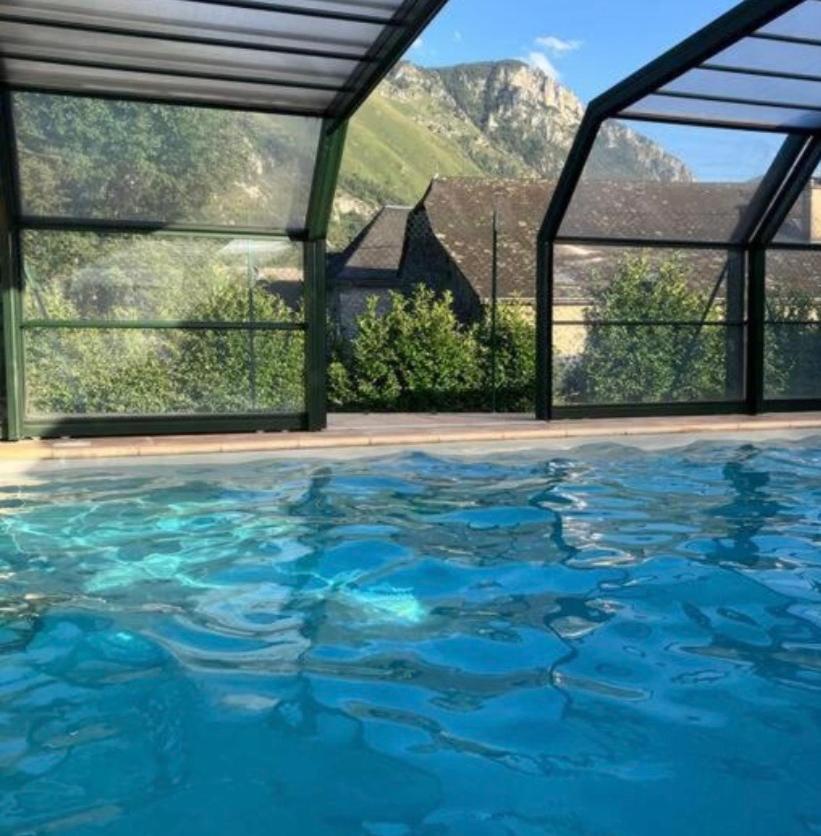 La Unique - Le Jardin Sur Les Pyrenees- Vue Panoramique Montagne -jardin Cloture Prive De 100m2-parking-linge De Lit Et Serviettes Compris- Apartment *