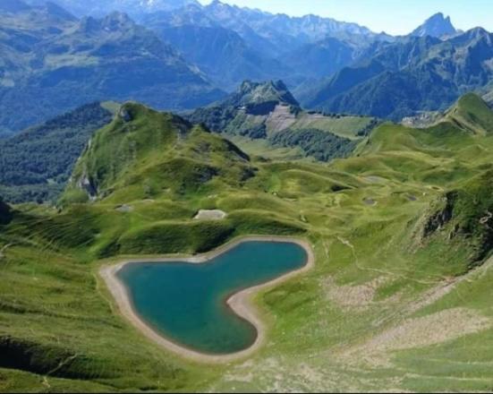 La Unique - Le Jardin Sur Les Pyrenees- Vue Panoramique Montagne -jardin Cloture Prive De 100m2-parking-linge De Lit Et Serviettes Compris- Apartment Bielle